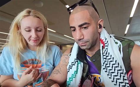 She offers Dani a fresh start and apologizes for treating her badly. . Fousey drunk girl